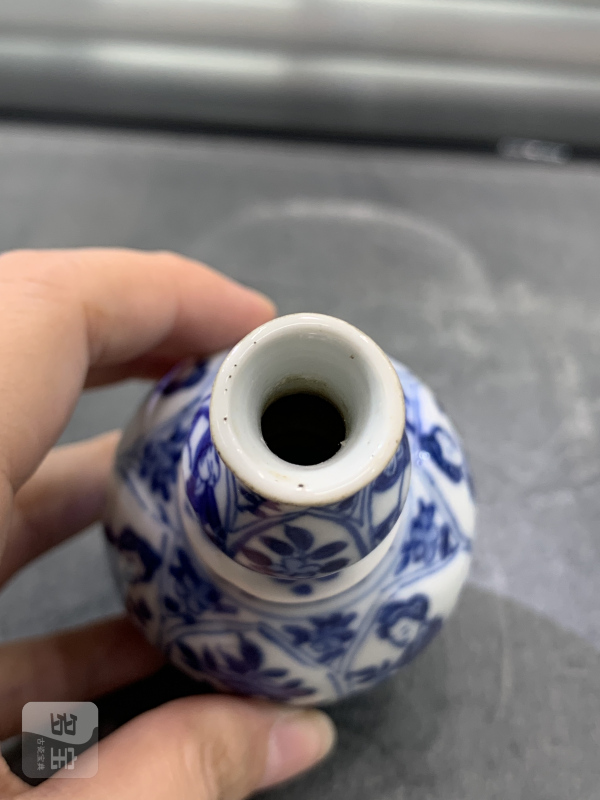 清康熙青花四美图瓜棱小葫芦瓶 - 图9
